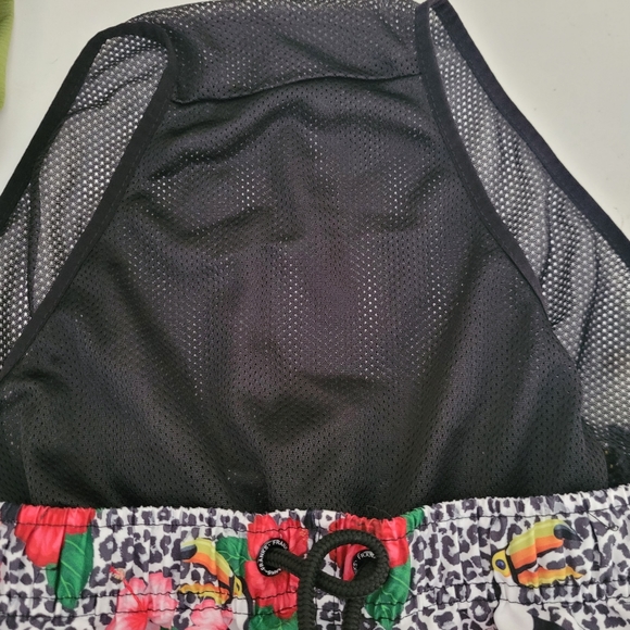 Franks Australia Broadbeach Swim Trunks Size L - Picture 9 of 16